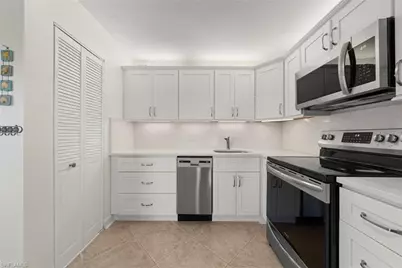 1250 Tennisplace Ct #B24, Sanibel, FL 33957 - Photo 10