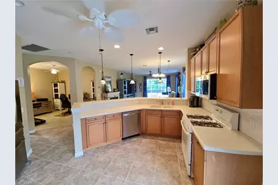 10684 Avila Cir, Fort Myers, FL 33913 - Photo 6