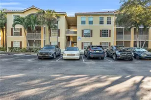 4109 Residence Drive, Fort Myers, FL 33901 - Photo 2