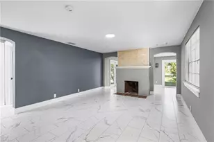 4472 E Riverside Dr, Fort Myers, FL 33905 - Photo 14