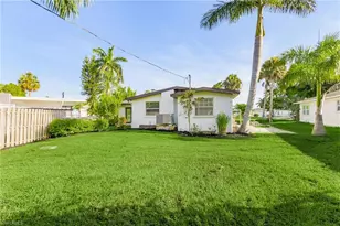 4472 E Riverside Dr, Fort Myers, FL 33905 - Photo 4