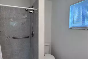 205 NE 9th Ct, Cape Coral, FL 33909 - Photo 14