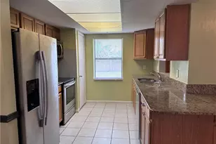 205 NE 9th Ct, Cape Coral, FL 33909 - Photo 8