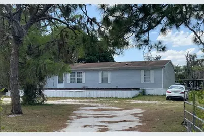 810 N Jinete St, Clewiston, FL 33440 - Photo 1