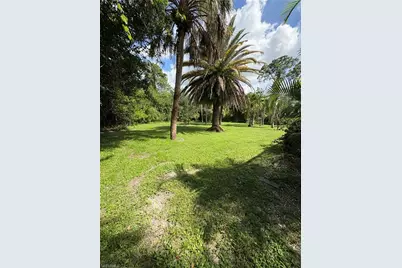 904 Jefferson Ave, Lehigh Acres, FL 33936 - Photo 18