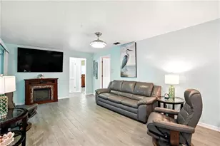 4558 Vinewood Cir, North Fort Myers, FL 33903 - Photo 6