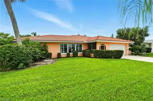 4558 Vinewood Cir, North Fort Myers, FL 33903 - Photo 2