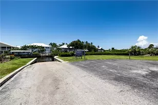 7841 Breakwater Ct, Bokeelia, FL 33922 - Photo 34