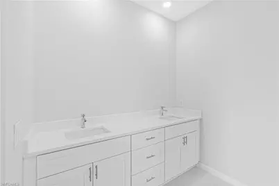 3340 NE 19th Ave, Cape Coral, FL 33909 - Photo 12