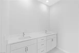 3340 NE 19th Ave, Cape Coral, FL 33909 - Photo 12