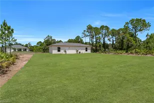 924 Macy St E, Lehigh Acres, FL 33974 - Photo 12