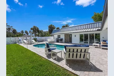 6923 Old Whiskey Creek Dr, Fort Myers, FL 33919 - Photo 4