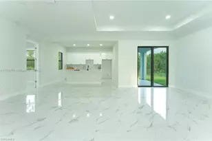 729 Giorgio Ave S, Lehigh Acres, FL 33974 - Photo 10