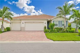 2916 Royal Gardens Ave, Fort Myers, FL 33916 - Photo 2