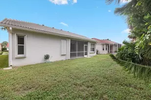 8207 Breton Cir, Fort Myers, FL 33912 - Photo 16