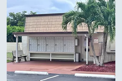 55 Laconia Ct, Fort Myers, FL 33919 - Photo 8