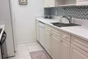 55 Laconia Ct, Fort Myers, FL 33919 - Photo 6