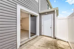 4641 SW Santa Barbara Pl, Cape Coral, FL 33914 - Photo 22