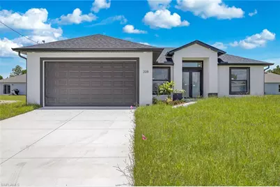 208 Pembroke St, Lehigh Acres, FL 33974 - Photo 2