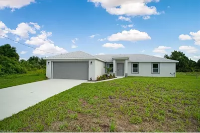 833 Chantilly St E, Lehigh Acres, FL 33974 - Photo 16