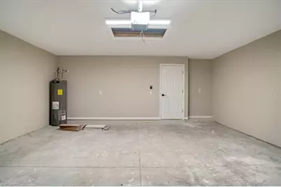 833 Chantilly St E, Lehigh Acres, FL 33974 - Photo 14