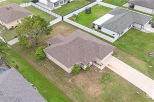 1213 NE 6th Ave, Cape Coral, FL 33909 - Photo 2