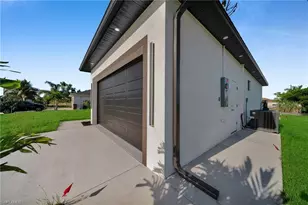 3102 Douglas Ave S, Lehigh Acres, FL 33976 - Photo 4