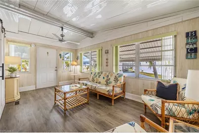 101 Elise Dr, Fort Myers, FL 33908 - Photo 4