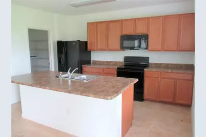 509 SW 27th Ter, Cape Coral, FL 33914 - Photo 4