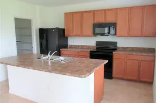 509 SW 27th Terrace, Cape Coral, FL 33914 - Photo 4