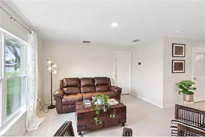 1607 NE 35th Ln, Cape Coral, FL 33909 - Photo 8