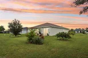 1607 NE 35th Ln, Cape Coral, FL 33909 - Photo 18