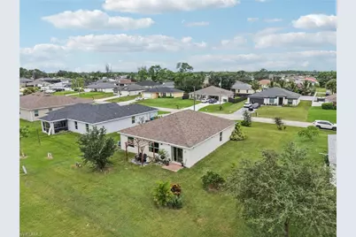 1607 NE 35th Ln, Cape Coral, FL 33909 - Photo 22