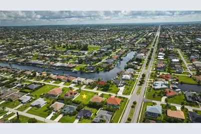 4724 SW 23rd Ave, Cape Coral, FL 33914 - Photo 4