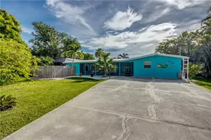 2660 Date St, Saint James City, FL 33956 - Photo 2