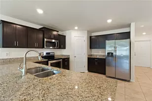 2705 NW 5th Terrace, Cape Coral, FL 33993 - Photo 10