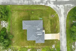 532 Long Island St E, Lehigh Acres, FL 33974 - Photo 4