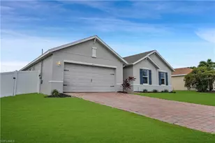 511 SW 26th Ave, Cape Coral, FL 33991 - Photo 4