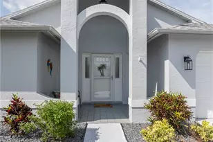 17808 Dracena Cir, North Fort Myers, FL 33917 - Photo 2