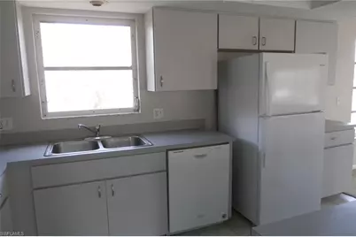 374 Connecticut St, Fort Myers Beach, FL 33931 - Photo 10