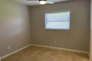 608 SE 46th Ln, Cape Coral, FL 33904 - Photo 6