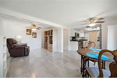 5569 Pendlewood Ln, Fort Myers, FL 33919 - Photo 10