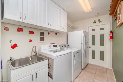 2725 SW 28th Pl, Cape Coral, FL 33914 - Photo 20