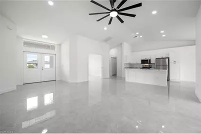 1718 NE 40th Ln, Cape Coral, FL 33909 - Photo 8