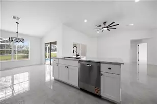 1718 NE 40th Ln, Cape Coral, FL 33909 - Photo 12