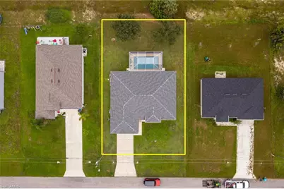 1718 NE 40th Ln, Cape Coral, FL 33909 - Photo 38