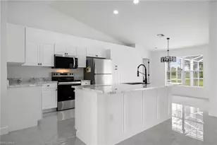 1718 NE 40th Ln, Cape Coral, FL 33909 - Photo 10