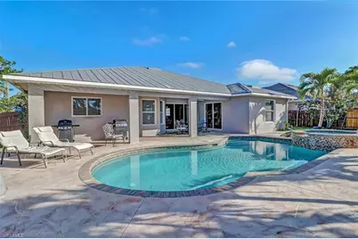 930 SW 37th Ter, Cape Coral, FL 33914 - Photo 4