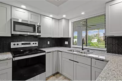 2602 Elva Pl, Lehigh Acres, FL 33971 - Photo 10