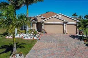2663 SW 32nd St, Cape Coral, FL 33914 - Photo 6